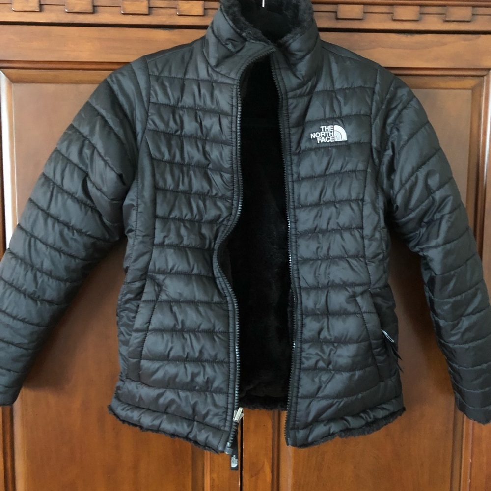 North Face girl’s reversible jacket size M 10/12